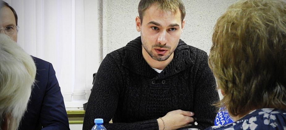 На прием к Шипулину пришли пять человек и Совет ветеранов