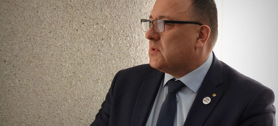 Мэр приглашает горожан к себе в кабинет. Готов обсудить проблемы и ответить на вопросы