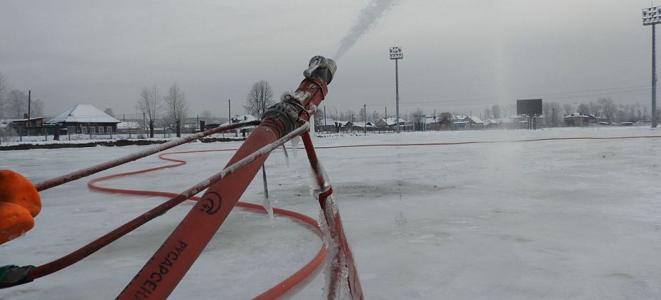 Стадион «Труд» ищет рабочих для заливки льда