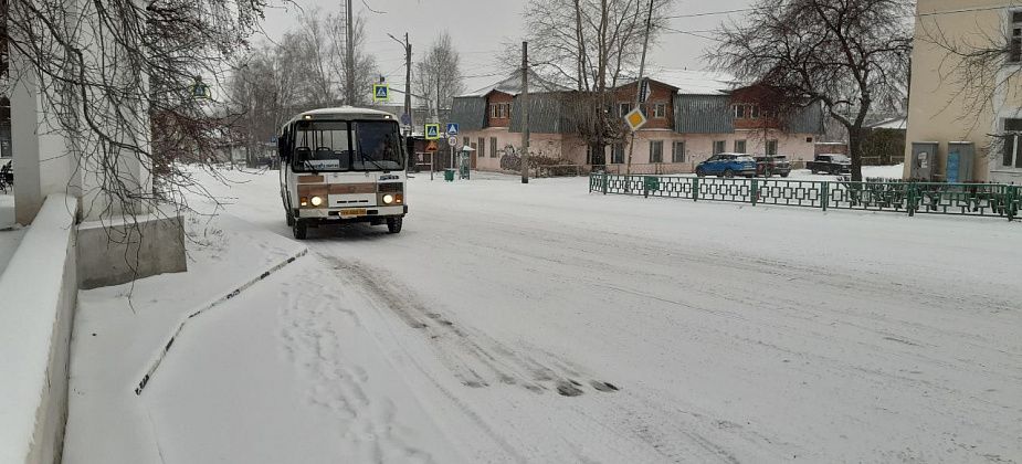 Первый обильный снегопад не вызвал всплеска ДТП в Карпинске