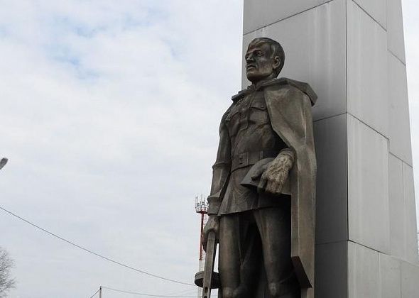 В Карпинске вновь пытаются найти фирму для приведения памятников в порядок