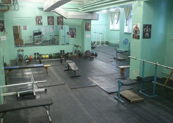 В Карпинске отремонтируют тренажерный зал в клубе "Импульс"