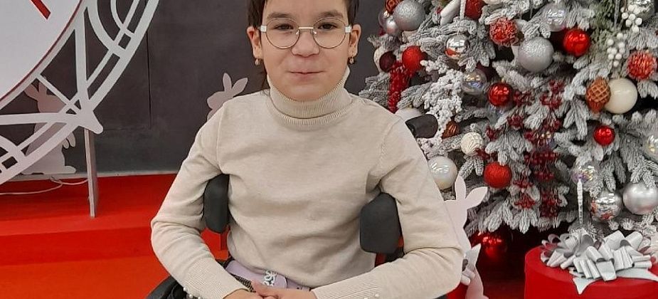 Невероятно, но факт: сбор на коляску для Амели из Волчанска закрылся одним переводом!