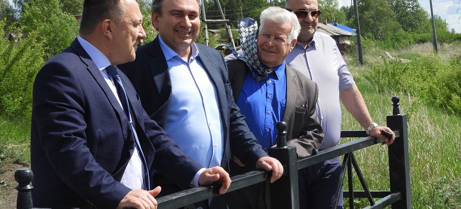 В Карпинск приезжал министр ЖКХ Николай Смирнов. Сказал, что ему все понравилось