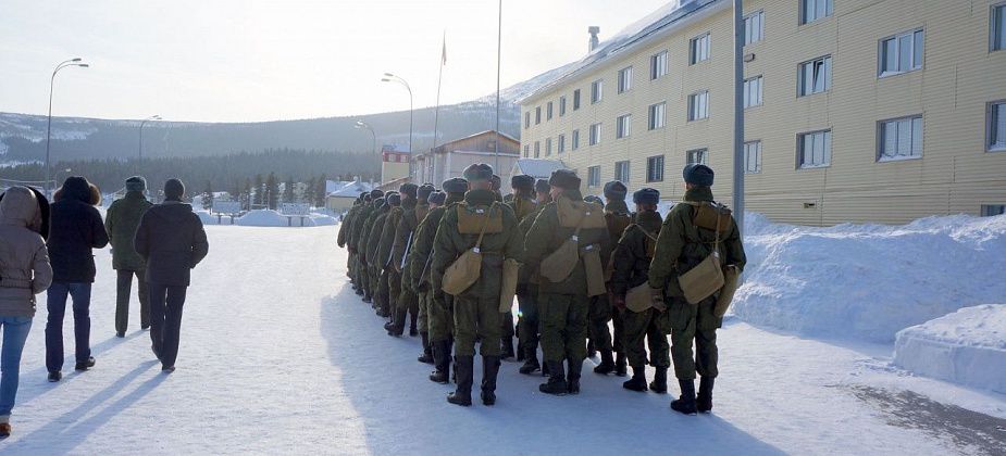 В рамках осеннего призыва на срочную службу в армии из Карпинска заберут порядка 20 человек
