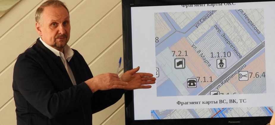 Главный архитектор Карпинска провел публичные слушания по теме строительства жилого дома на месте СЭС