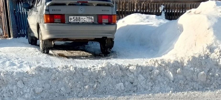 Жители частного сектора просят трактористов лучше подчищать за грейдерами