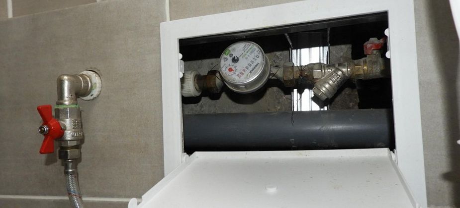 Жительница Карпинска пожаловалась на фирму, которая занимается поверкой водосчетчиков. В фирме ответили