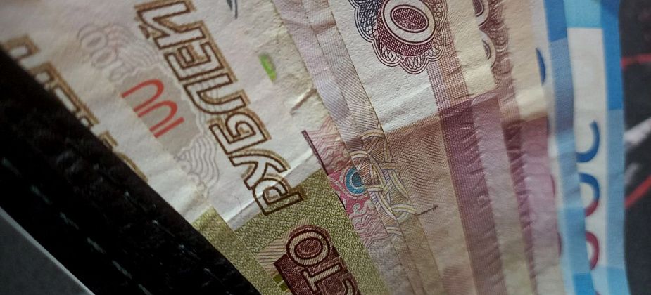 Сколько в среднем получают руководители бюджетных учреждений Карпинска 