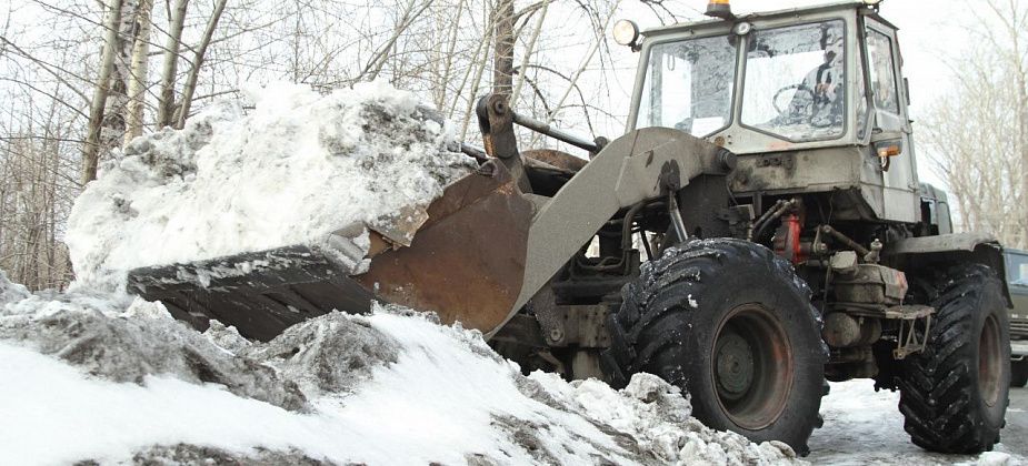 С новым подрядчиком. Скоро уборкой снега в городе будет заниматься другая фирма 