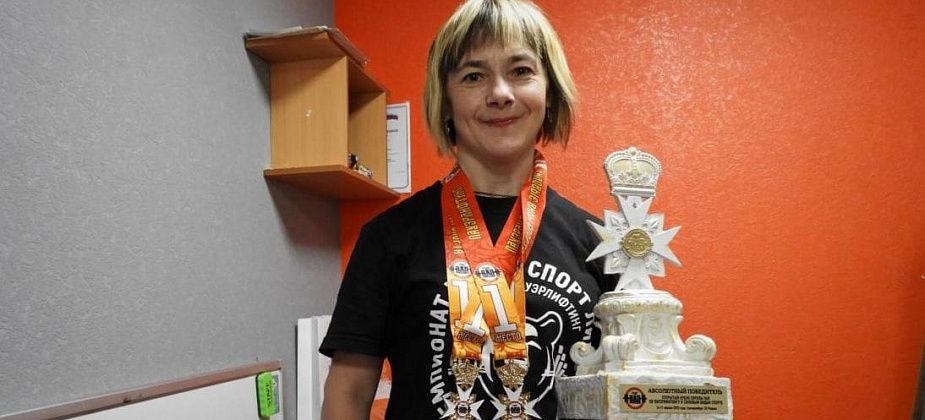 Карпинские спортсмены-инвалиды успешно выступили на соревнованиях по пауэрлифтингу и жиму штанги