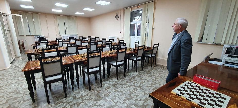 Карпинский клуб «Горняк» набирает новых шахматистов