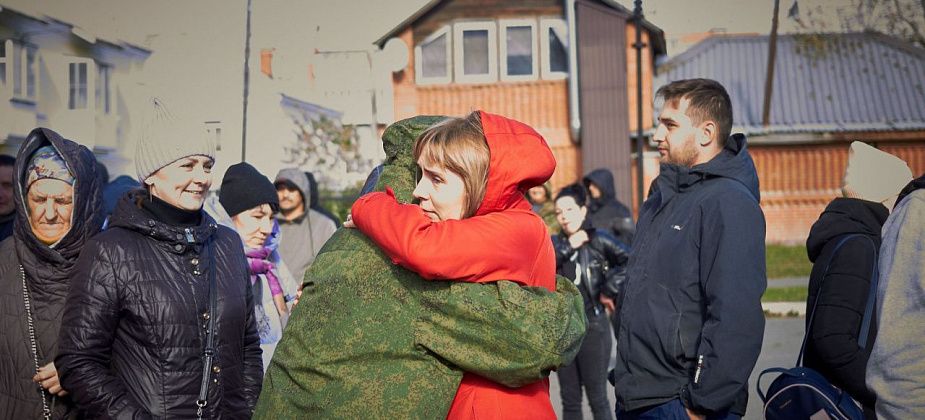 «Никто не думал, что моего 45-летнего мужа заберут»: жена мобилизованного краснотурьинца считает, что его не должны были призывать