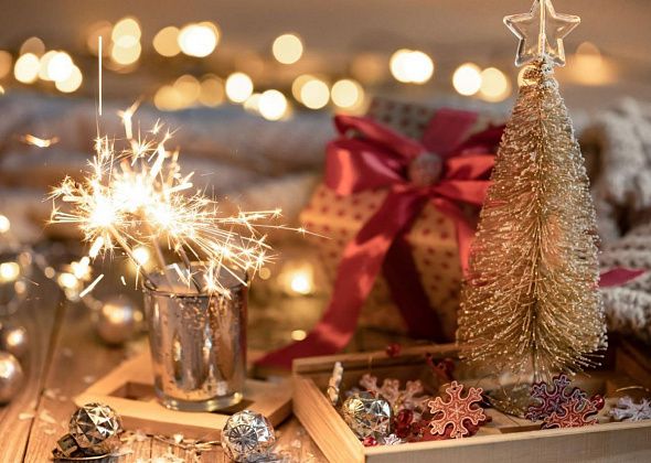 Денис Паслер поздравил свердловчан с наступающим Новым годом