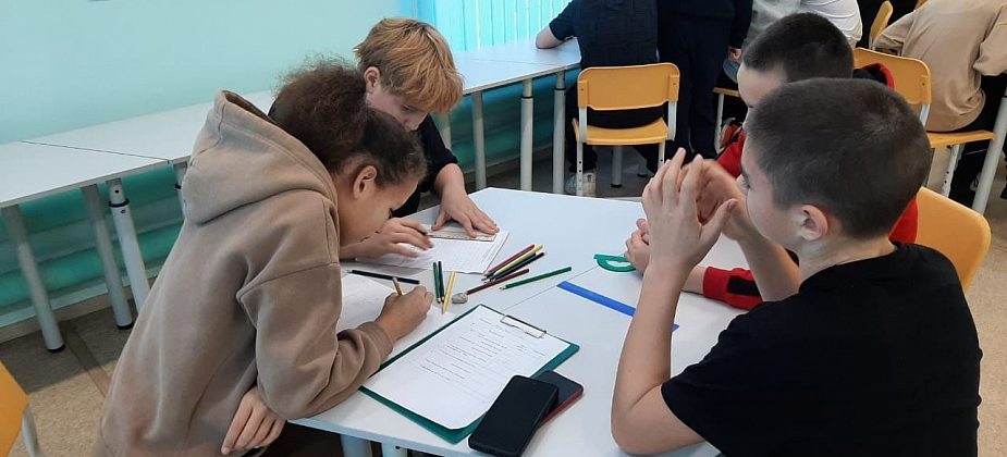 Станция туризма «Конжак» приглашает юных карпинцев поучаствовать в конкурсе топографов 