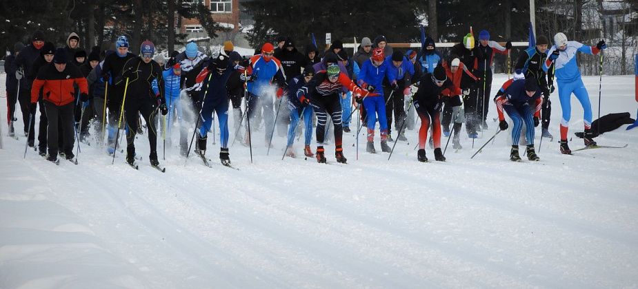 Сегодня на лыжи встали более 600 карпинцев