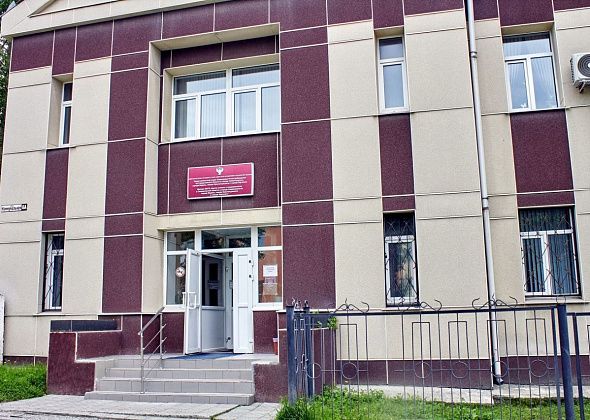 Запущена горячая линия по вопросам детского отдыха и школьной формы
