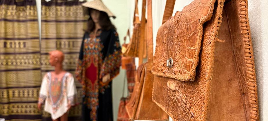 «У нас дома жил крокодил»: директор заповедника презентовала в карпинском музее «африканскую» выставку