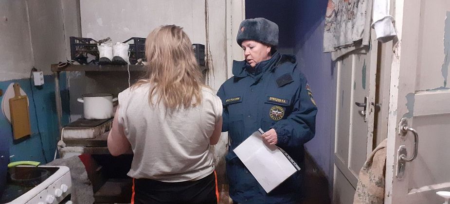 В Карпинске состоялся профилактический рейд по многодетным семьям, состоящим на учете