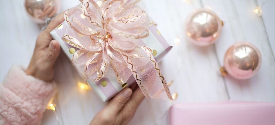 Что подарить второй половинке: 8 подарков, которые пригодятся