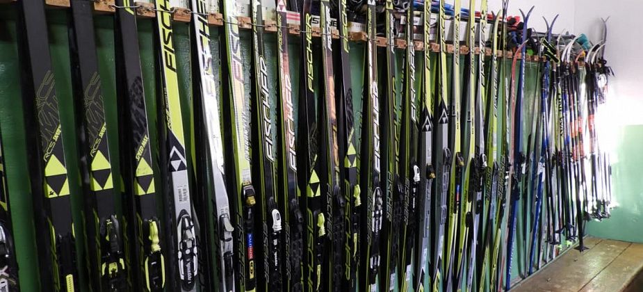 Спортшкола опубликовала график проката лыж в грядущие новогодние праздники