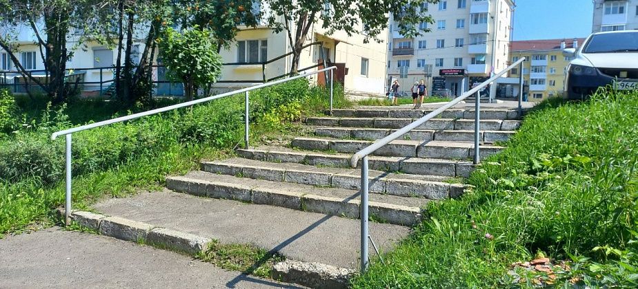 Во дворе дома №54а по Мира отремонтируют лестницу