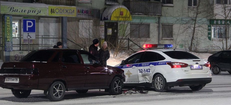 В ГИБДД рассказали, кто виноват в ДТП с «десяткой» и патрульным автомобилем 