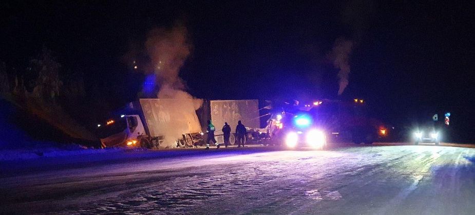 Возле Карпинска продуктовая фура два дня пробыла в кювете