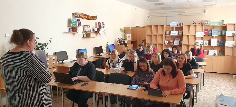 Карпинские чиновники и коммунальщики приняли участие в диктанте по ЖКХ