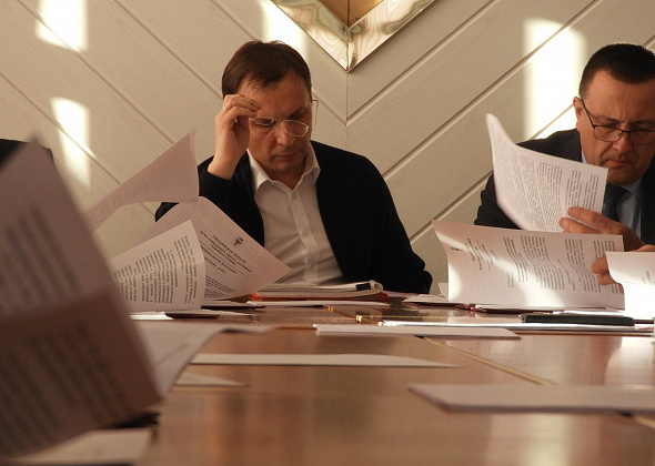 Депутаты обсудят работу медиков, бюджет и льготные билеты