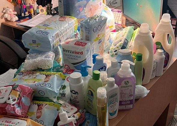 Карпинские школьники собрали необходимые вещи для новорожденных из нуждающихся семей