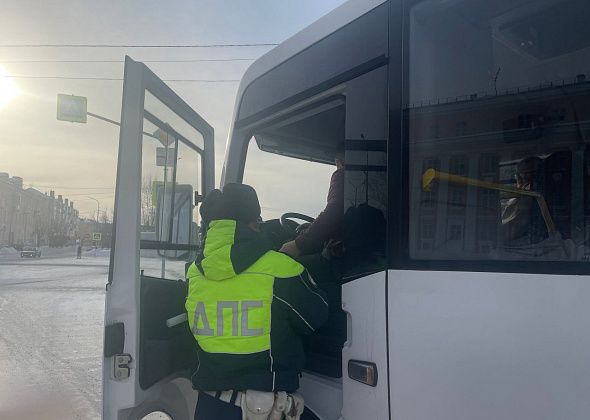 Сотрудники ГАИ проверили, как водители автобусов соблюдают ПДД