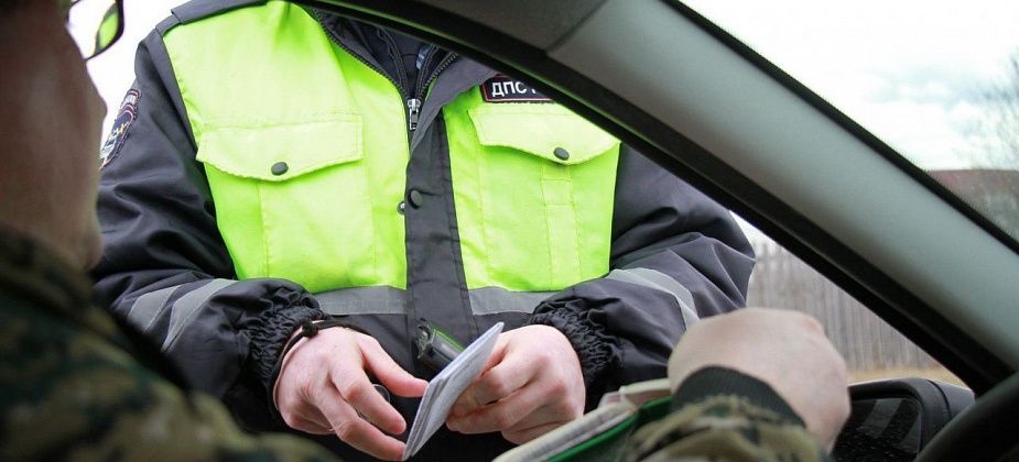 Более полусотни штрафов взыскали госавтоинспекторы во время операции “Должник”