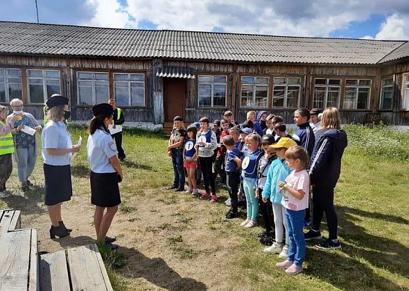 В поселке Сосновка прошли «безопасные» соревнования для молодых велосипедистов