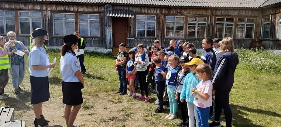 В поселке Сосновка прошли «безопасные» соревнования для молодых велосипедистов