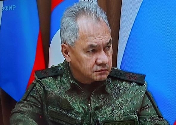 Министр обороны России Шойгу приказал начать вывод войск с правого на левый берег Днепра