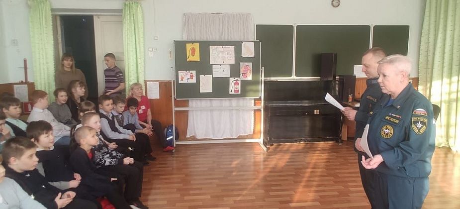 Пожарные провели опрос среди школьников и выяснили их уровень знаний правил пожарной безопасности