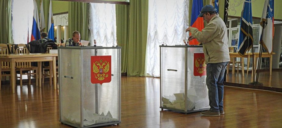 В Карпинске стартовали выборы президента. Право голоса имеют 22,3 тысячи горожан