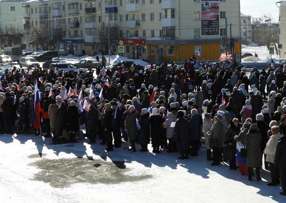 Карпинские чиновники организовали митинг в поддержку военной спецоперации в Украине