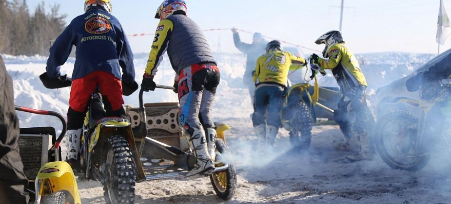 Карпинские мотоциклисты участвовали в Кубке Свердловской области по мотокроссу