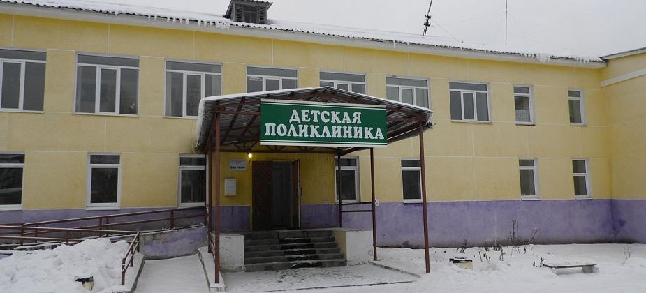 Обнародован график работы учреждений Карпинска в новогодние праздники