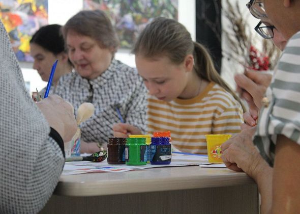 Мастер-классы, выставки и ретро-хиты: рассказываем, как в Карпинске прошла «Ночь искусств»