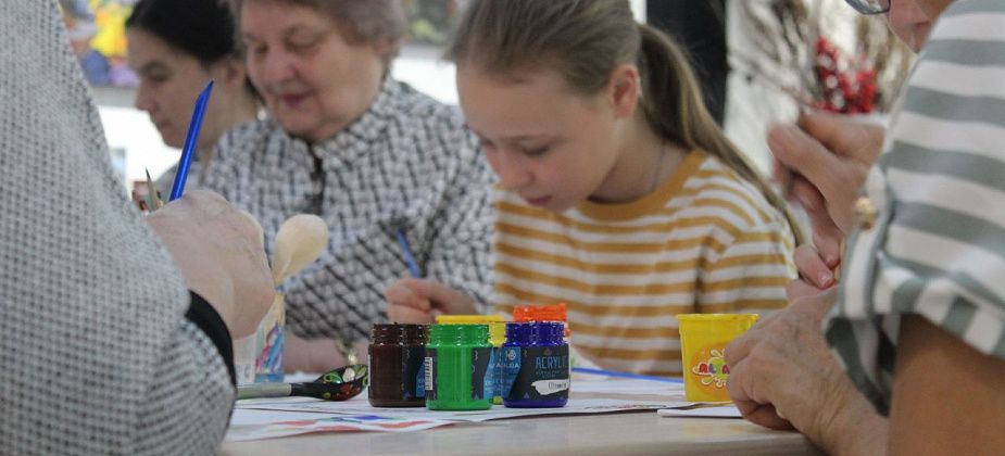 Мастер-классы, выставки и ретро-хиты: рассказываем, как в Карпинске прошла «Ночь искусств»