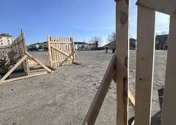 Мэр Карпинска рассказал о благоустройстве площади и призвал участвовать в рейтинговом голосовании