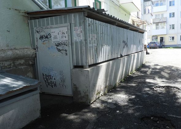 «Вместятся около 36 тысяч человек»: В Карпинске подвалы многоквартирных домов готовят как укрытия