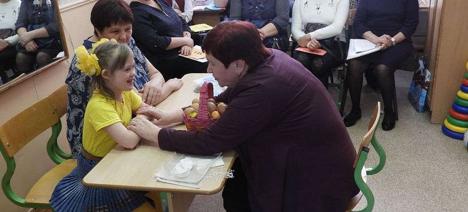 В школе-интернате обменивались опытом и танцевали под музыку Моцарта