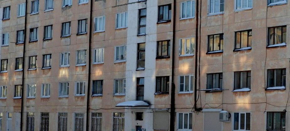 Карпинскому ВПК «Тигр» дали для занятий комнату в бывшем общежитии