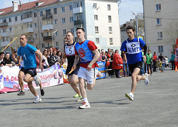 Более 500 спортсменов пробежались по главным улицам города в честь Дня Победы