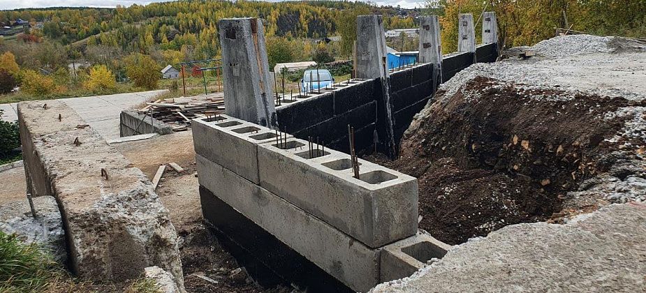 Дворовая лестница по Мира, которая должна была быть отремонтирована к 1 августа — еще не готова