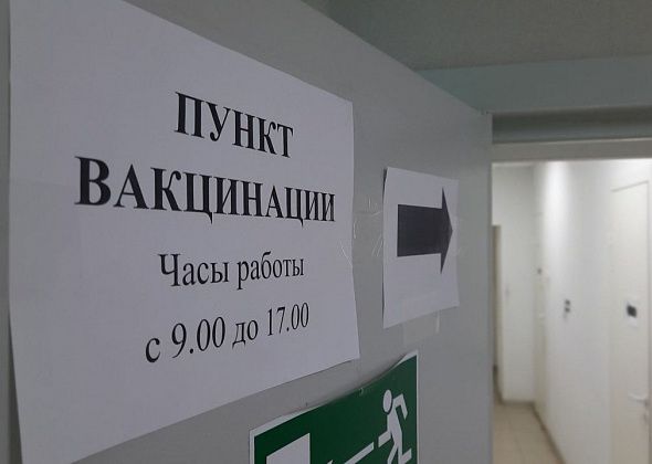 Обязательную вакцинацию для студентов ввели в Свердловской области
